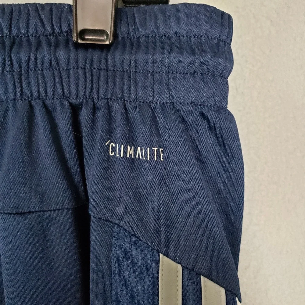 Adidas Size L Athletic Basketball Shorts Dark Blue White Stripe Activewear Gym